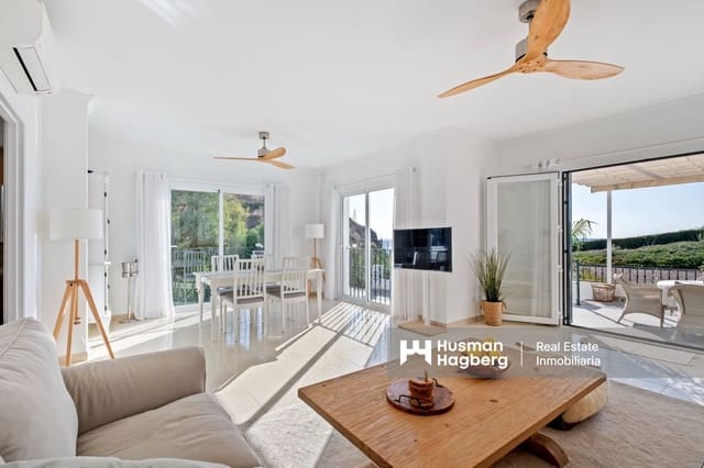 3 soveværelse Villa til salg i El Peñoncillo, Torrox med swimmingpool - € 649.000 (Ref: 9449777)