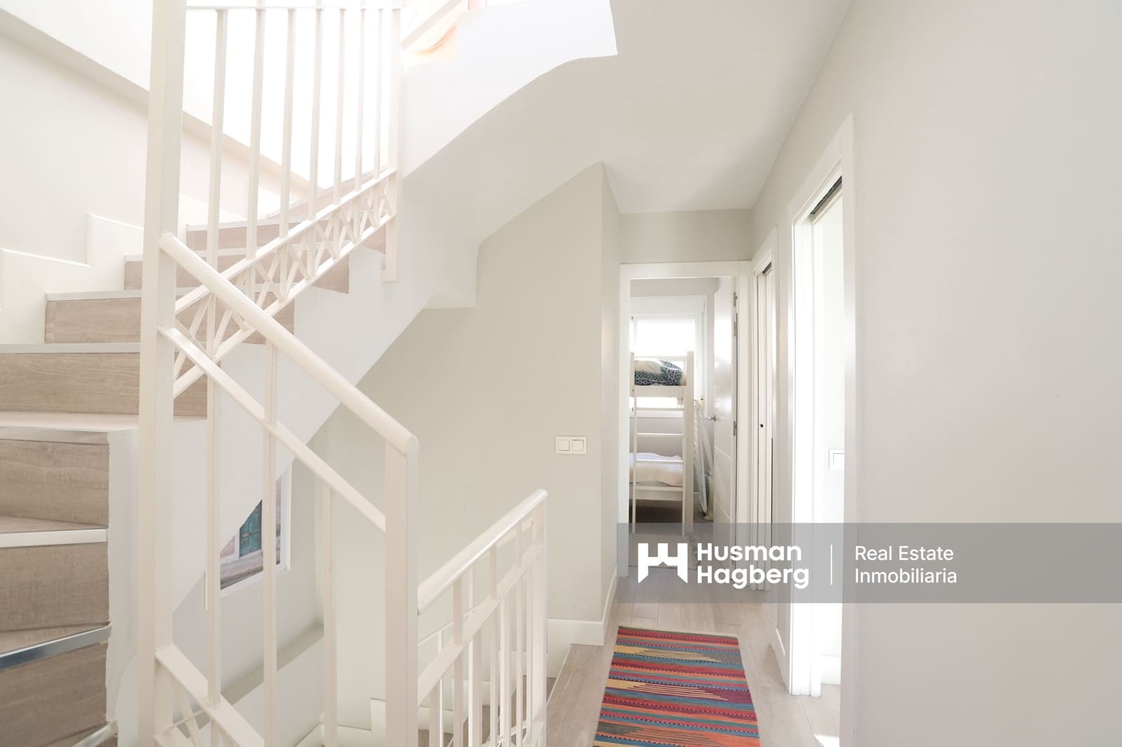 3 makuuhuone Omakotitalo myytävänä paikassa Benajarafe mukana uima-altaan - 439 000 € (Ref: 9453418)