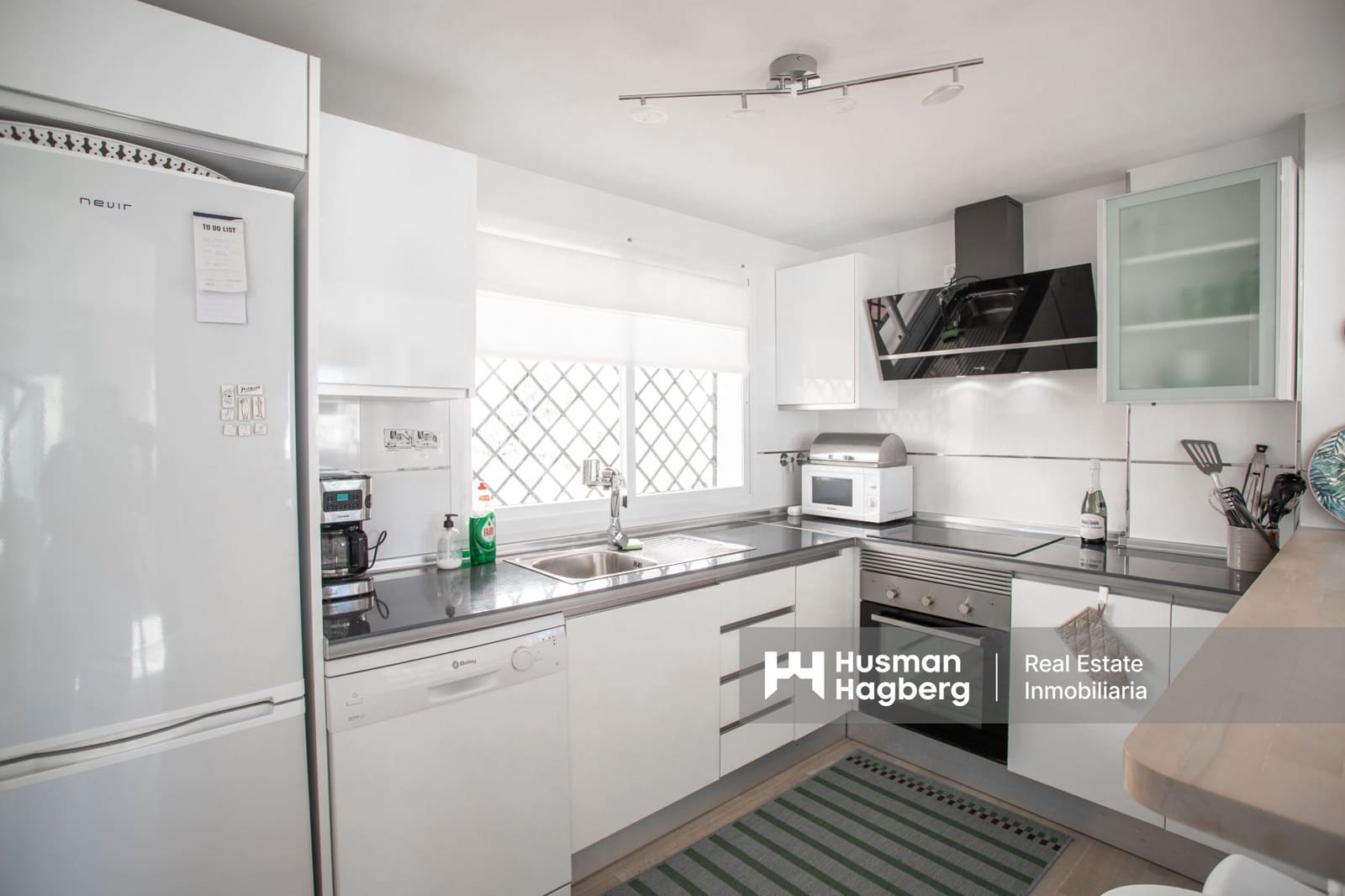 3 makuuhuone Omakotitalo myytävänä paikassa Benajarafe mukana uima-altaan - 439 000 € (Ref: 9453418)