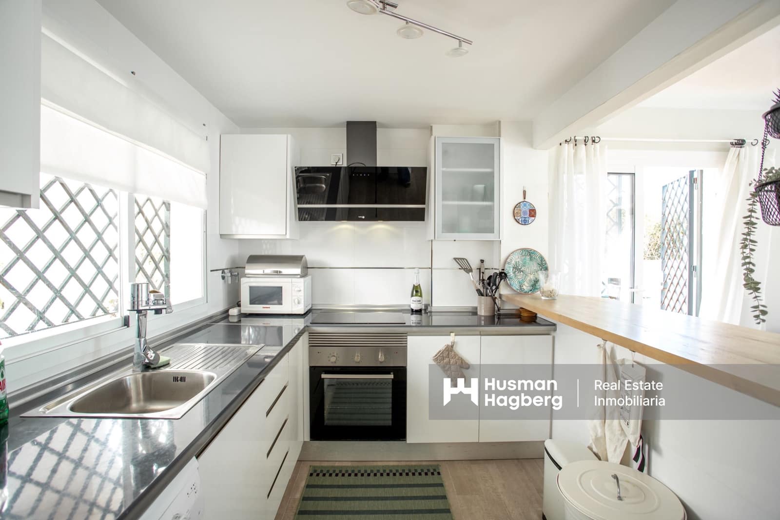 3 makuuhuone Omakotitalo myytävänä paikassa Benajarafe mukana uima-altaan - 439 000 € (Ref: 9453418)