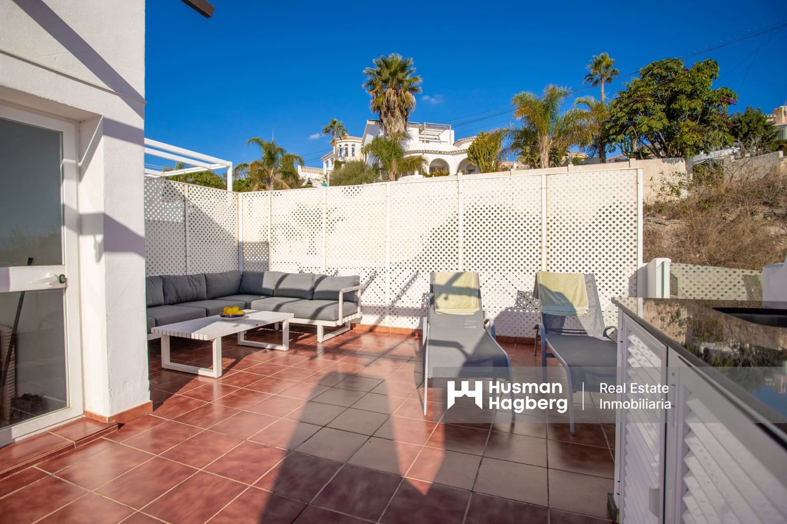 3 makuuhuone Omakotitalo myytävänä paikassa Benajarafe mukana uima-altaan - 439 000 € (Ref: 9453418)