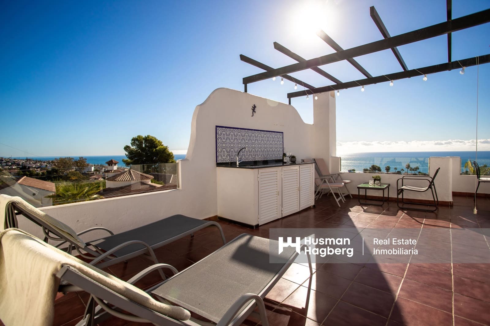 3 makuuhuone Omakotitalo myytävänä paikassa Benajarafe mukana uima-altaan - 439 000 € (Ref: 9483184)