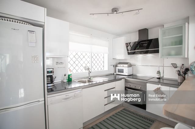 3 makuuhuone Omakotitalo myytävänä paikassa Benajarafe, Vélez-Málaga mukana uima-altaan - 439 000 € (Ref: 9483184)