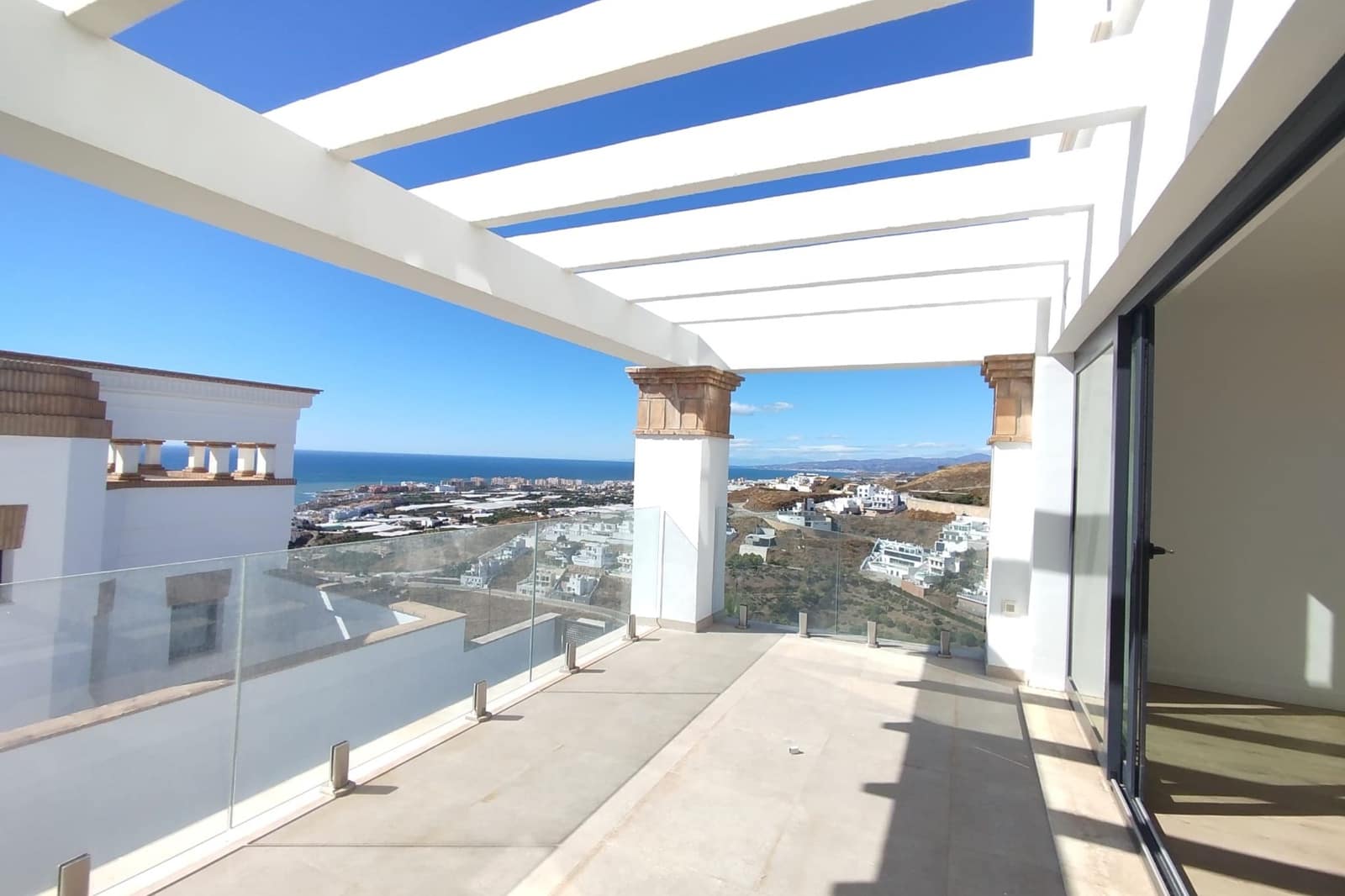 Casa de 2 habitaciones en Torrox en venta con piscina - 347.000 € (Ref: 9491892)