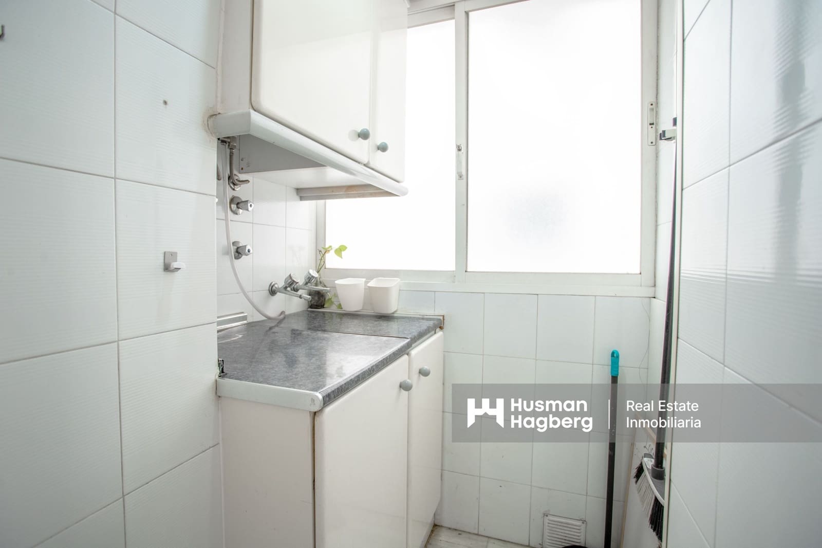 3 bedroom Apartment for sale in Almunecar - € 300,000 (Ref: 9495551)