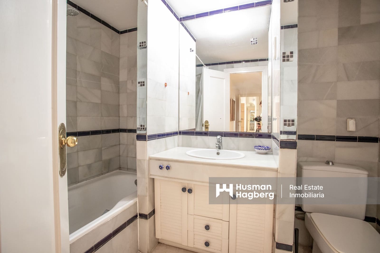 3 bedroom Apartment for sale in Almunecar - € 300,000 (Ref: 9495551)