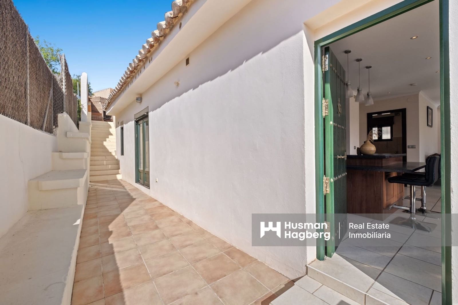 3 bedroom Villa for sale in Almunecar with pool - € 570,000 (Ref: 9500613)