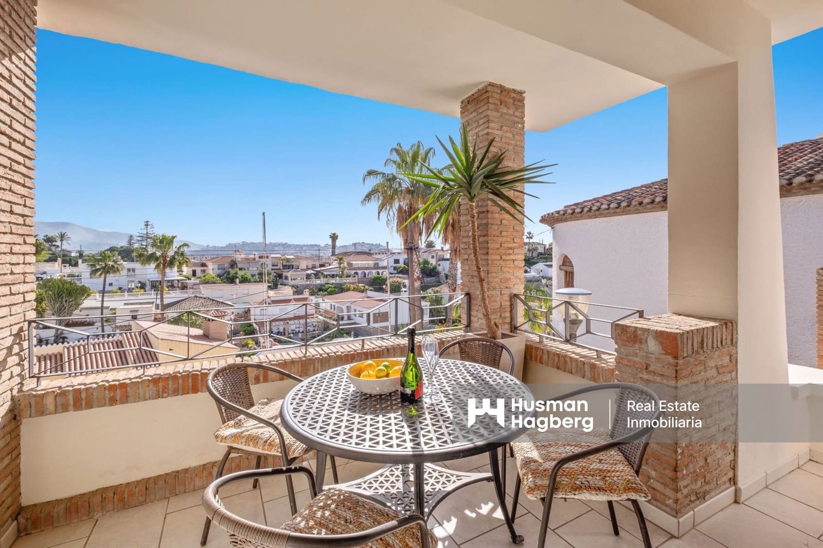 3 bedroom Villa for sale in Almunecar with pool - € 570,000 (Ref: 9500613)