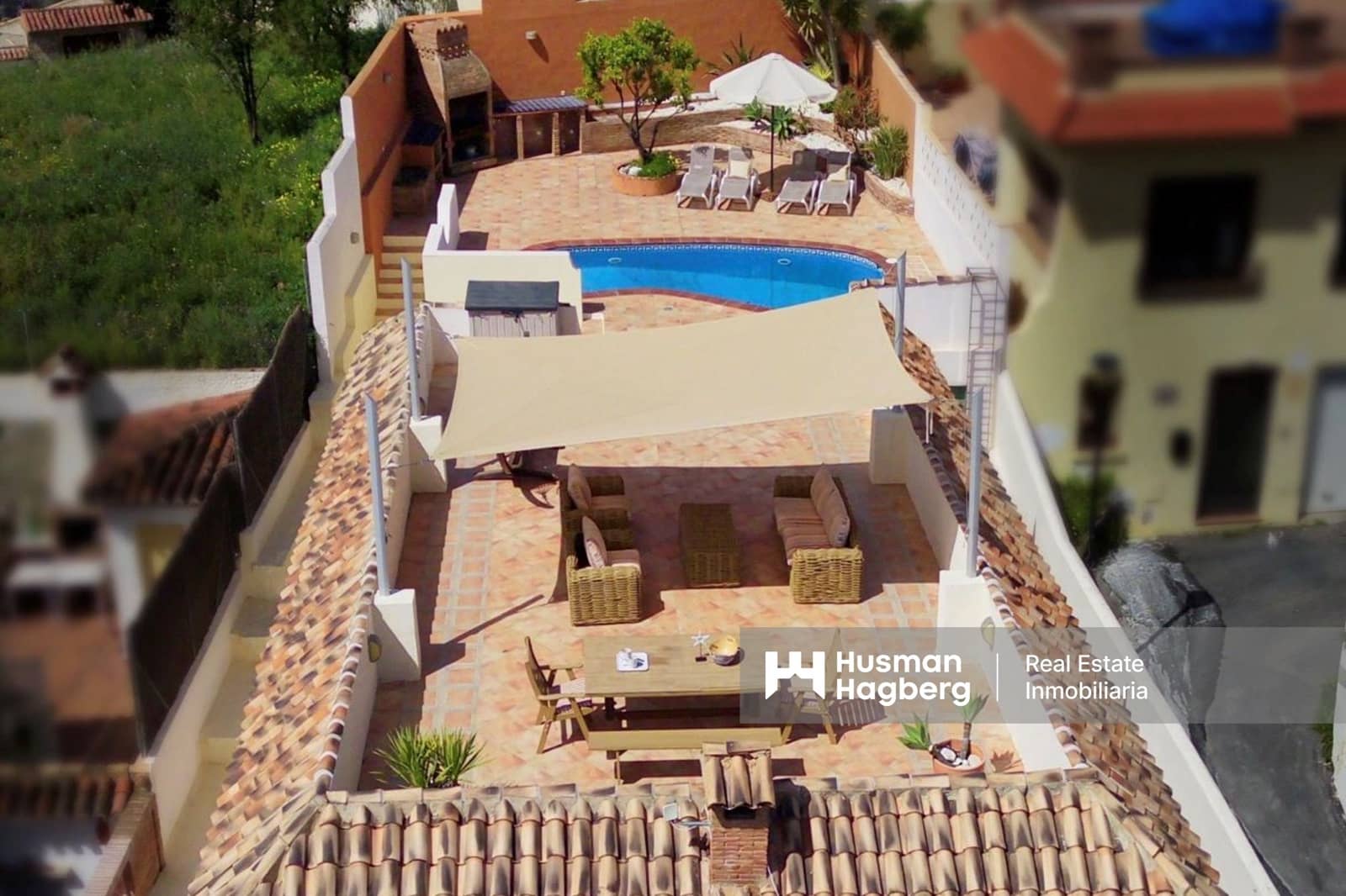 3 bedroom Villa for sale in Almunecar with pool - € 570,000 (Ref: 9500613)