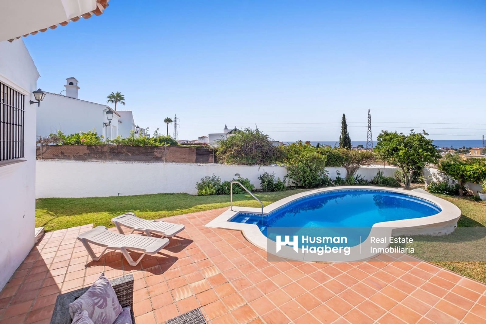 2 sovrum Villa till salu i Nerja med pool - 650 000 € (Ref: 9503424)