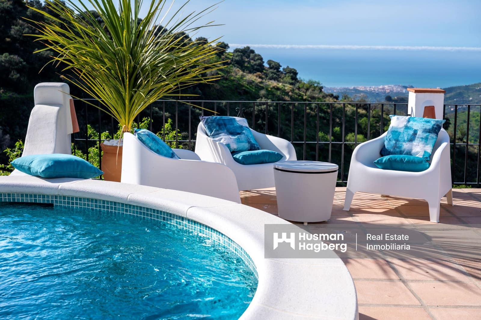 5 bedroom Villa for sale in Almunecar with pool - € 795,000 (Ref: 9503425)