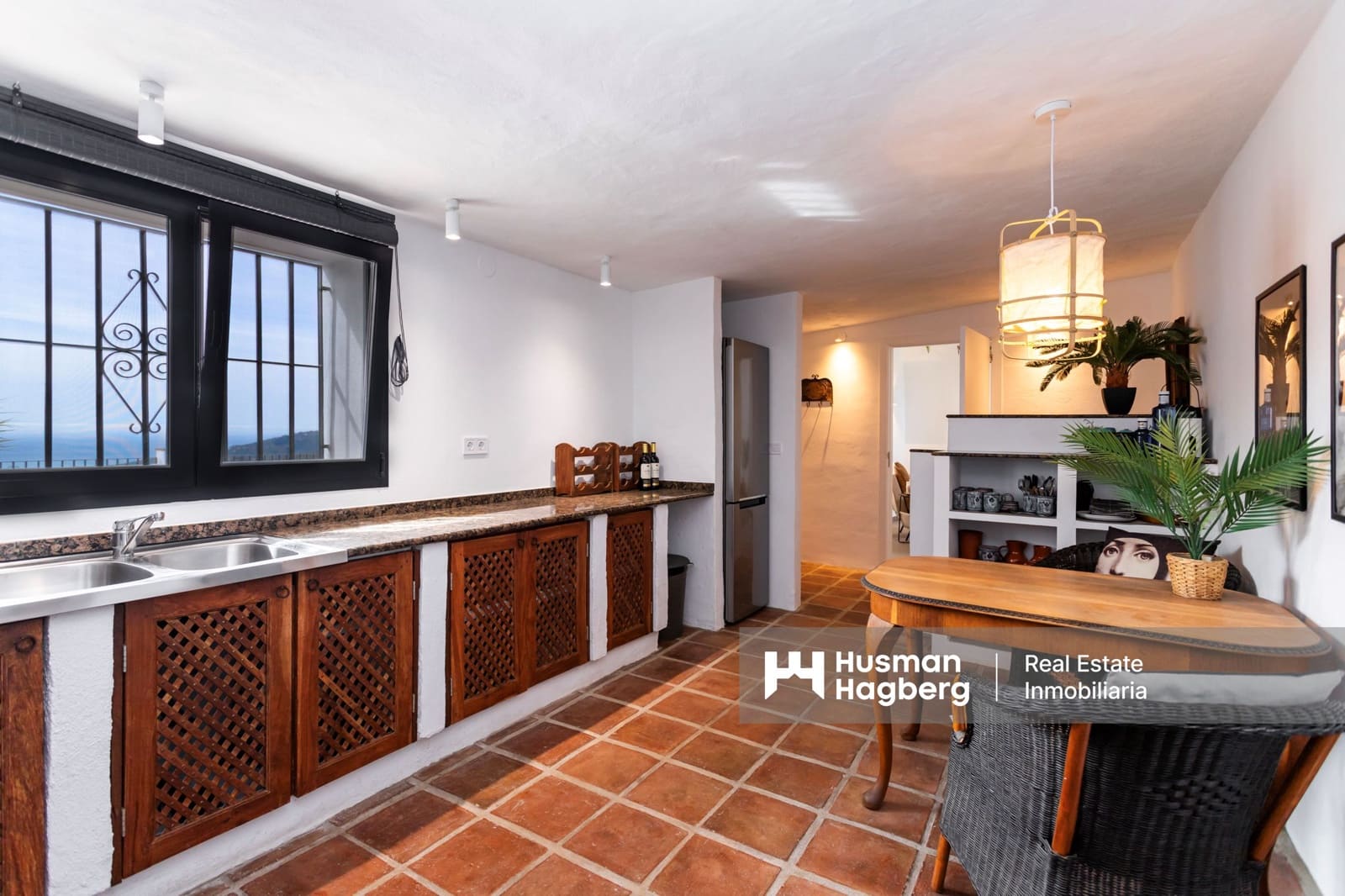 5 bedroom Villa for sale in Almunecar with pool - € 795,000 (Ref: 9503425)