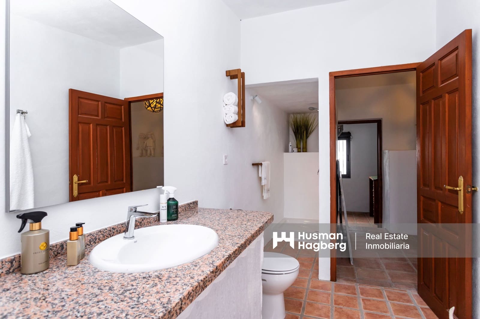 5 bedroom Villa for sale in Almunecar with pool - € 795,000 (Ref: 9503425)