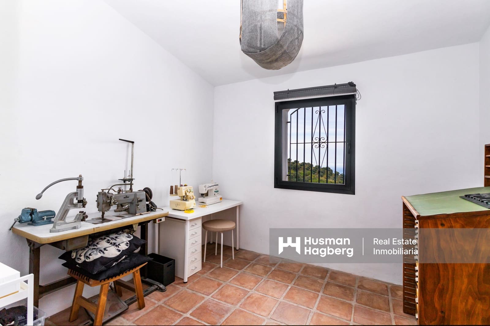 5 bedroom Villa for sale in Almunecar with pool - € 795,000 (Ref: 9503425)