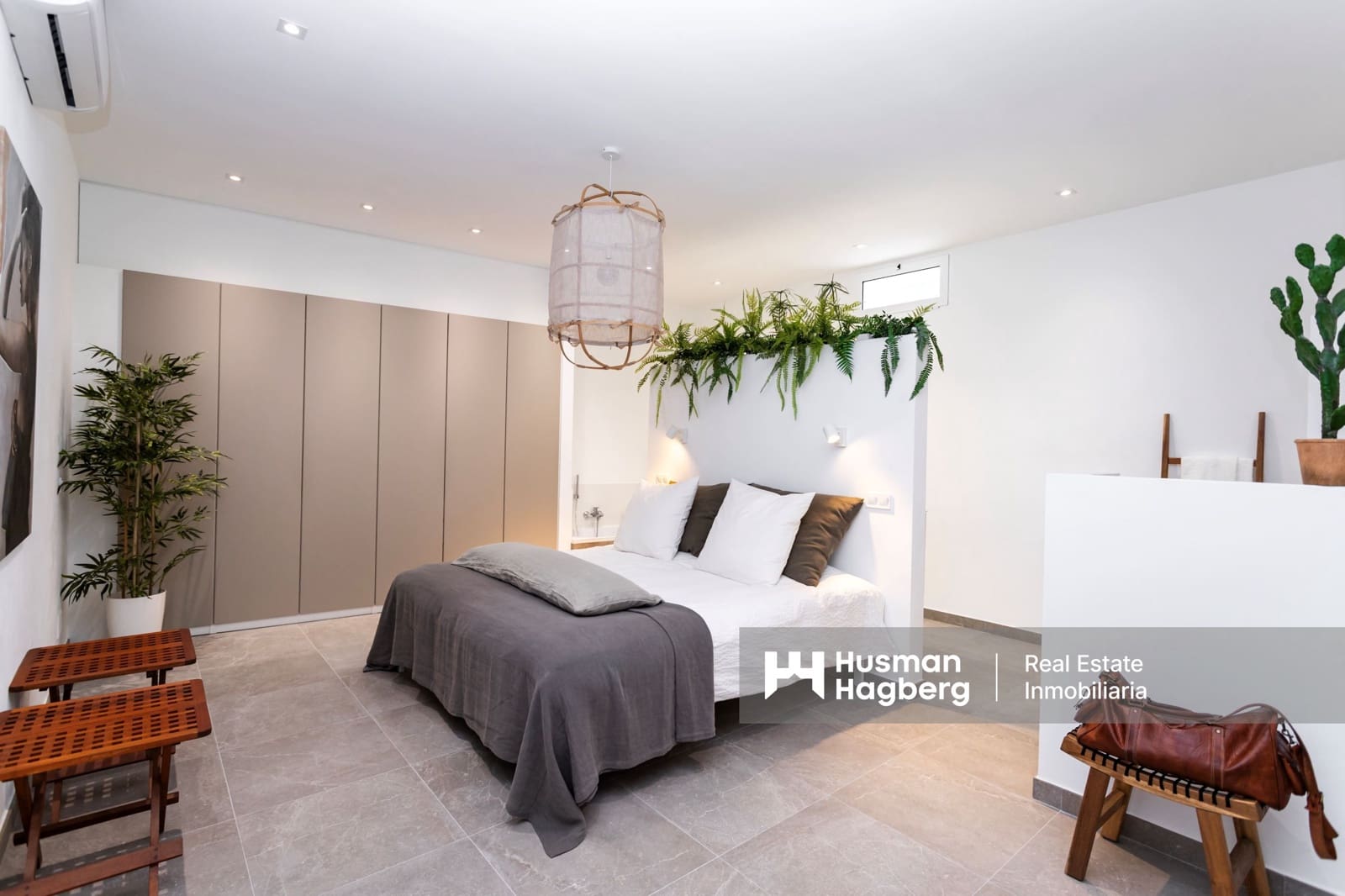 5 bedroom Villa for sale in Almunecar with pool - € 795,000 (Ref: 9503425)