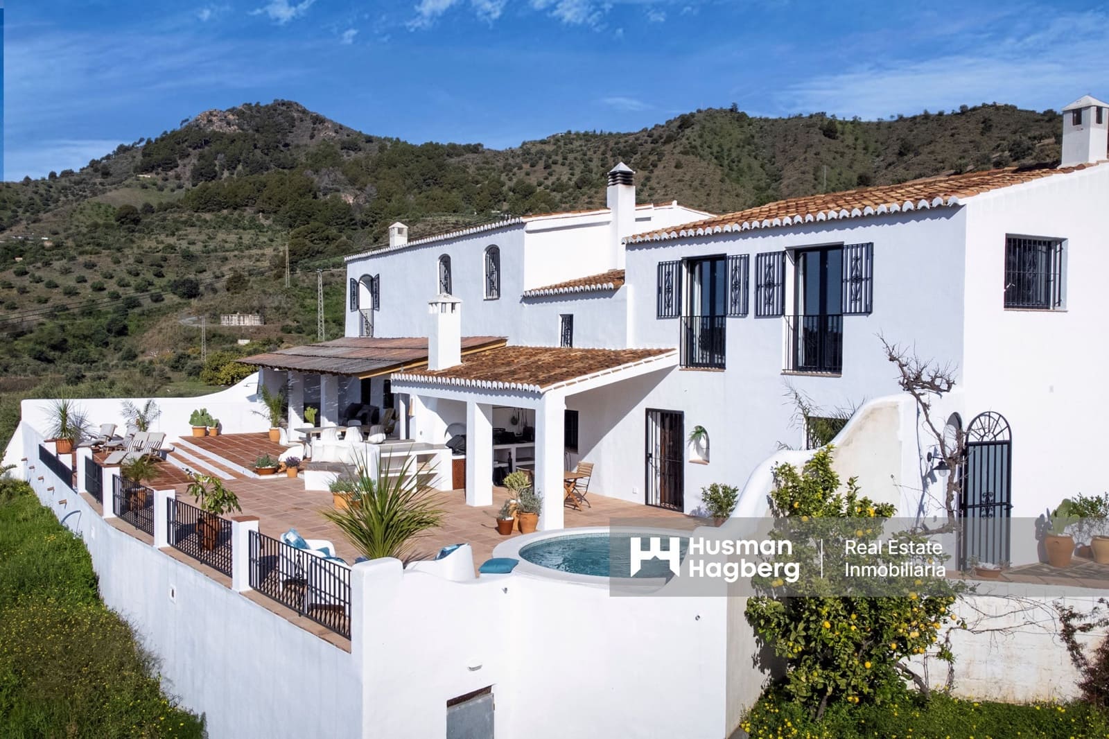 5 bedroom Villa for sale in Almunecar with pool - € 795,000 (Ref: 9503425)