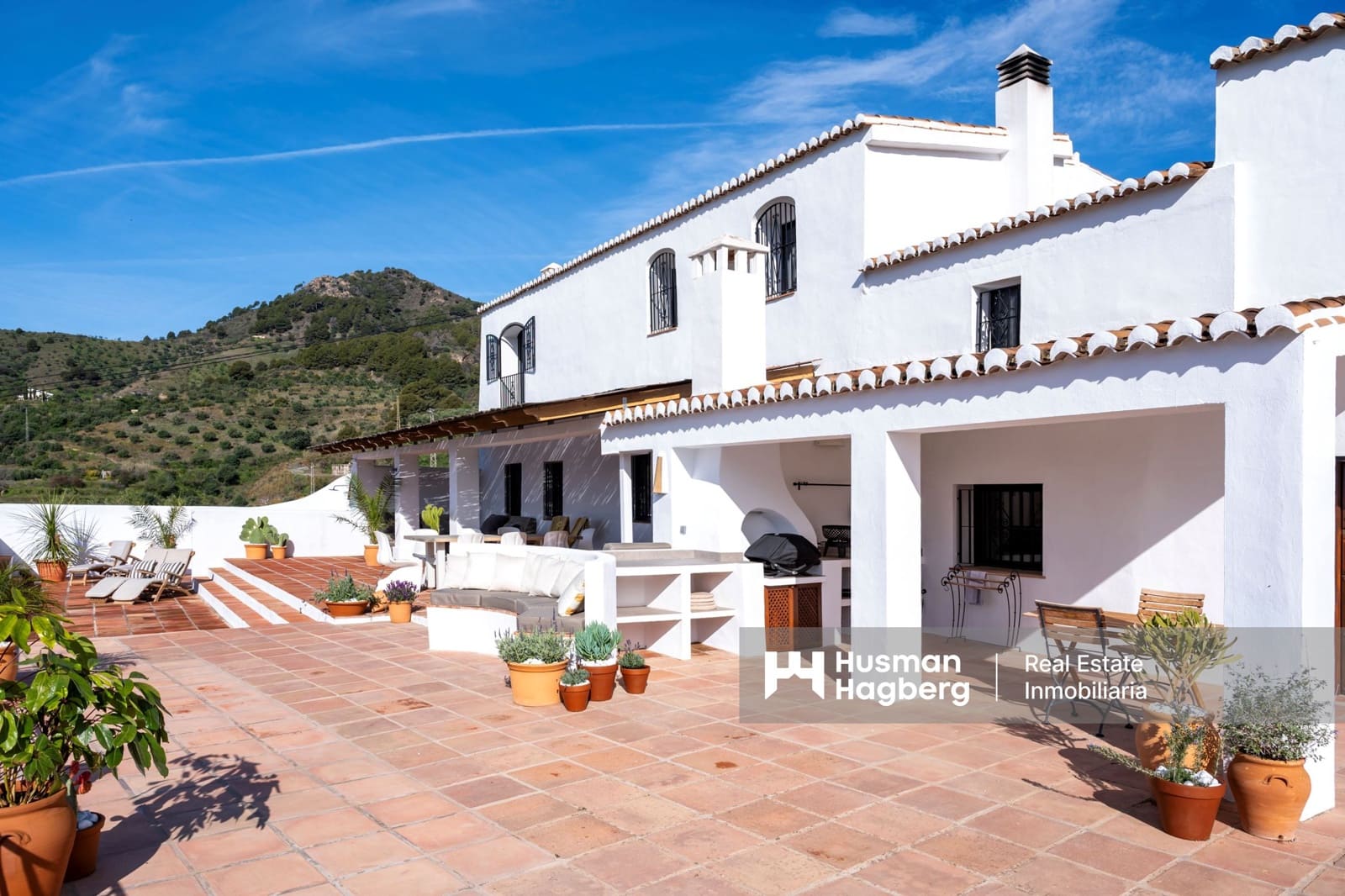 5 bedroom Villa for sale in Almunecar with pool - € 795,000 (Ref: 9503425)