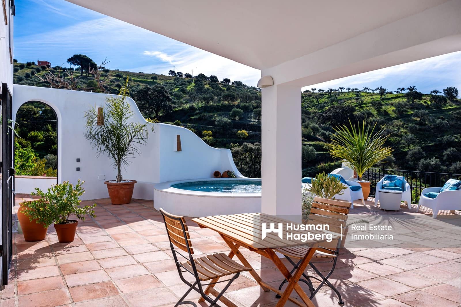 5 bedroom Villa for sale in Almunecar with pool - € 795,000 (Ref: 9503425)