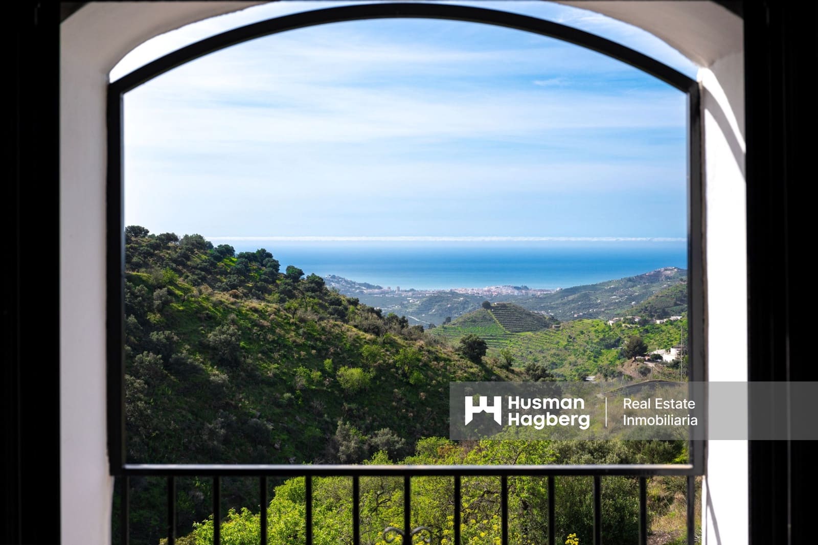 5 bedroom Villa for sale in Almunecar with pool - € 795,000 (Ref: 9503425)