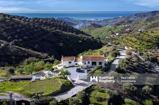 5 sovrum Villa till salu i Almuñécar med pool - 795 000 € (Ref: 9503425)