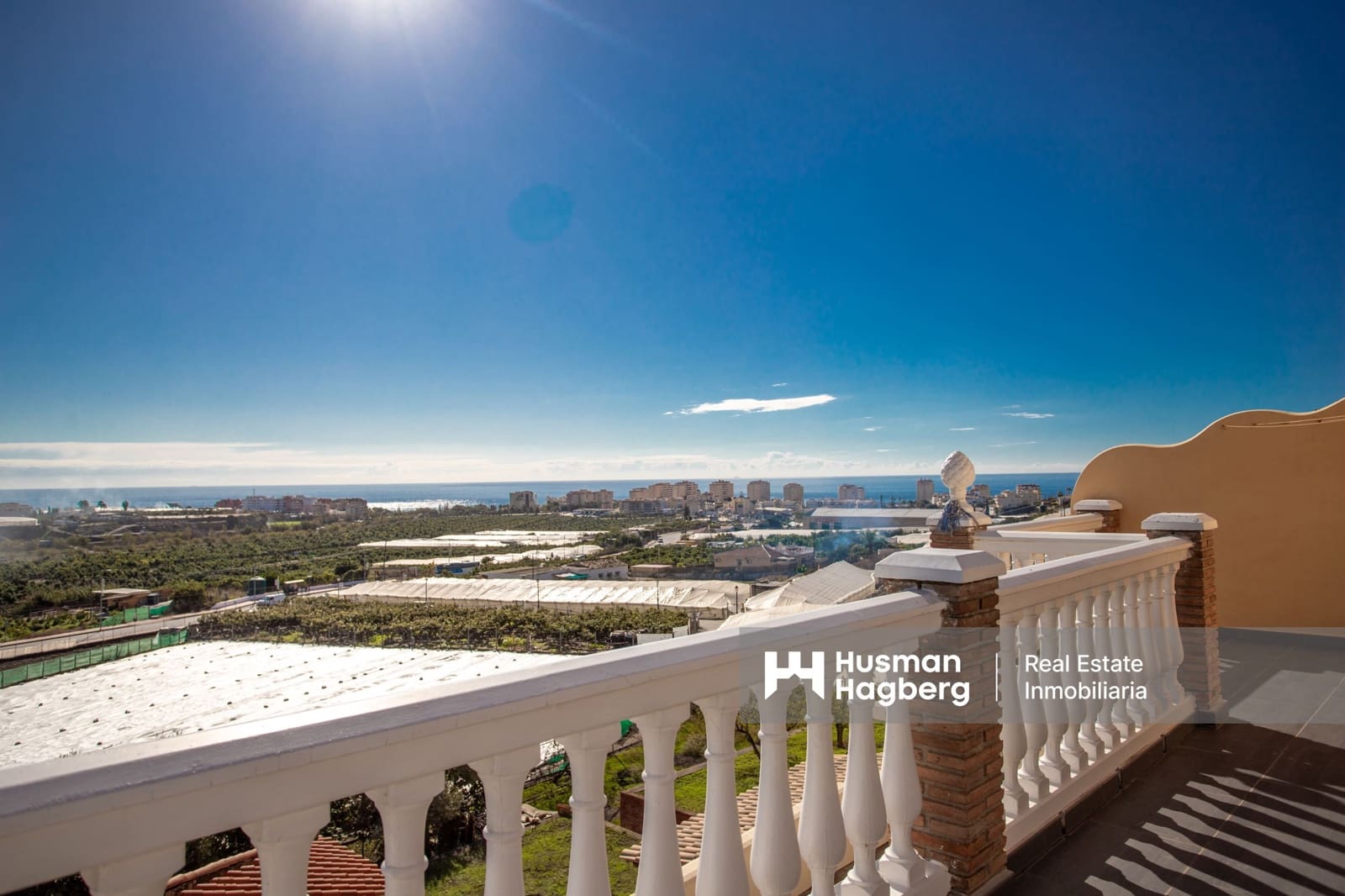 Chalet de 3 habitaciones en Torrox en venta con piscina - 489.000 € (Ref: 9509246)