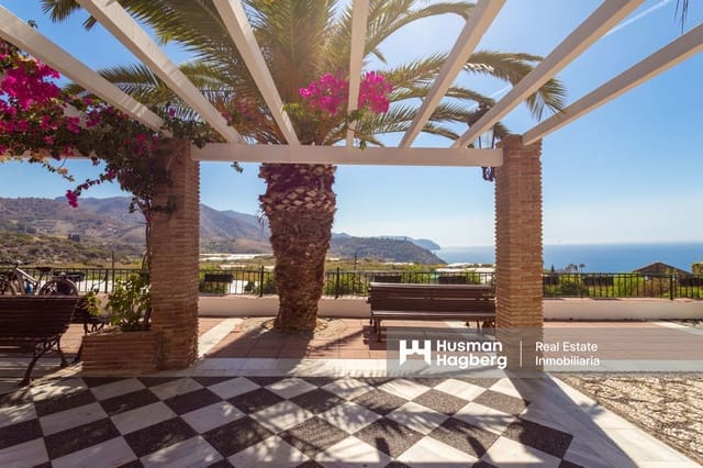 4 bedroom Townhouse for sale in Maro, Nerja - € 745,000 (Ref: 9524824)