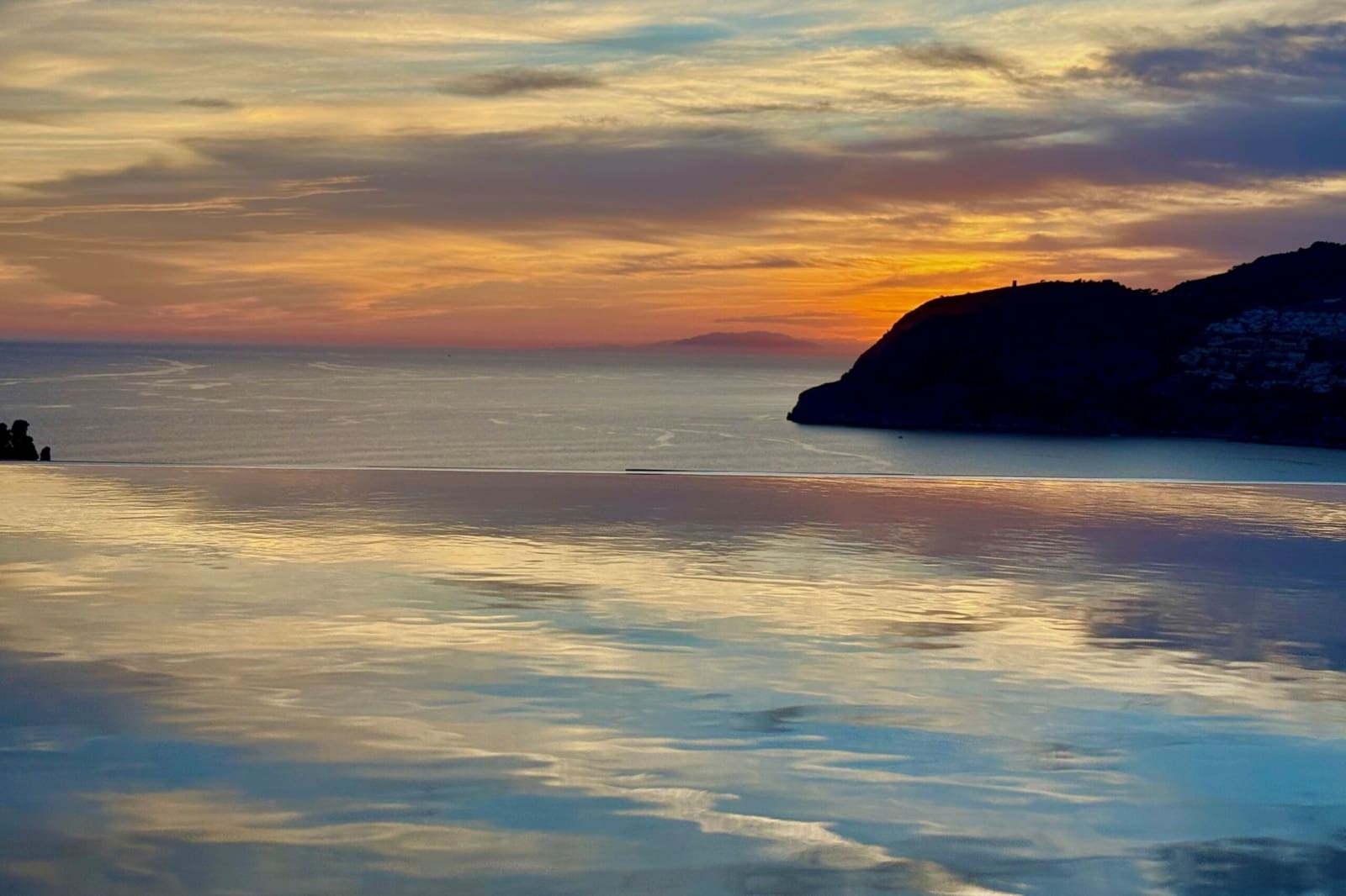 4 bedroom Villa for sale in Almunecar with pool - € 2,100,000 (Ref: 9528178)