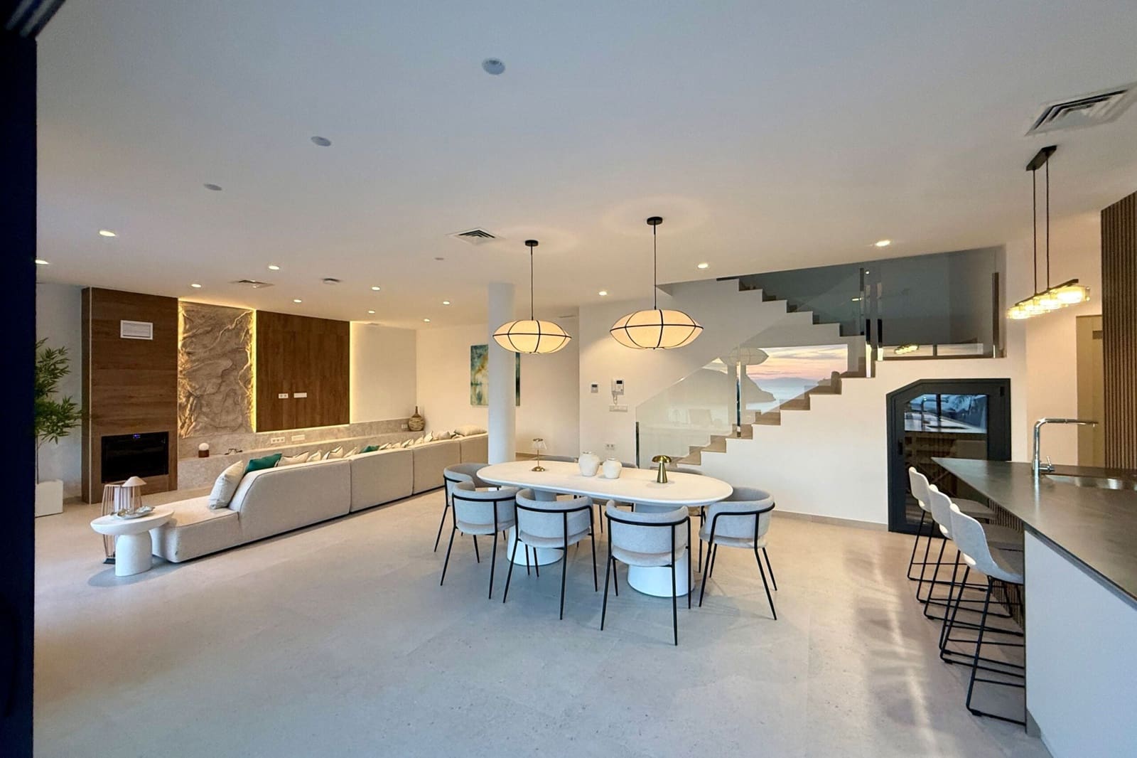 4 bedroom Villa for sale in Almunecar with pool - € 2,100,000 (Ref: 9528178)