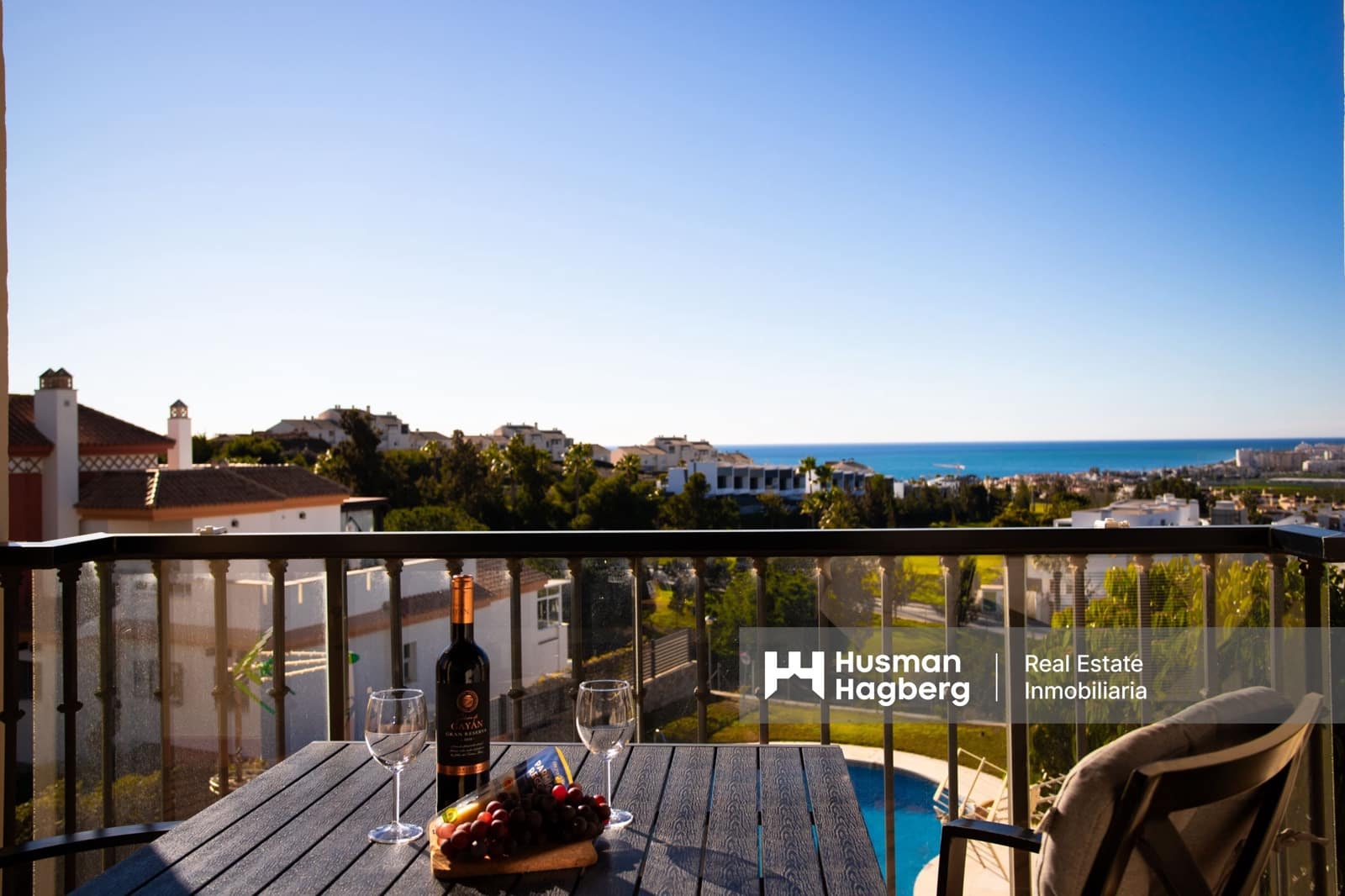 2 sovrum Lägenhet till salu i Caleta de Velez med pool - 289 000 € (Ref: 9532444)