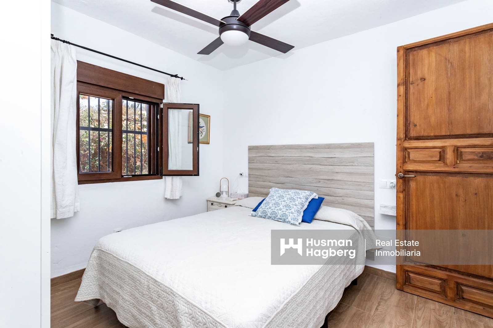 Chalet de 4 habitaciones en Almayate en venta con piscina - 460.000 € (Ref: 9552607)