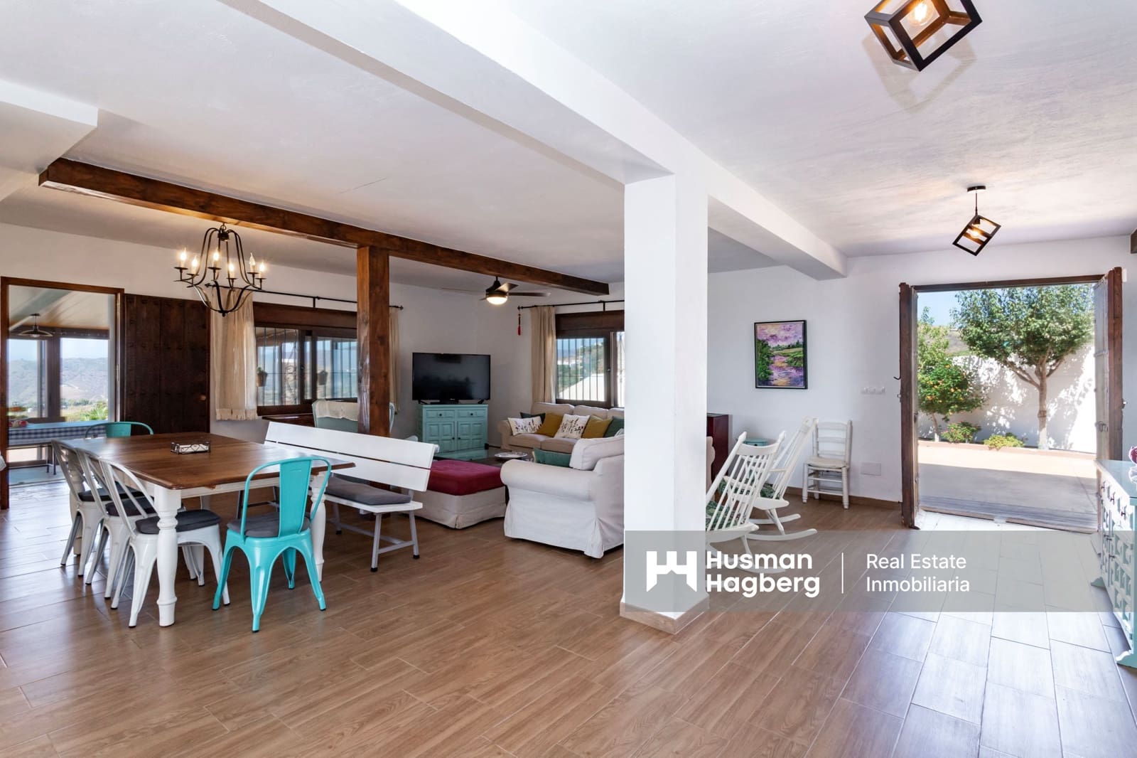 Chalet de 4 habitaciones en Almayate en venta con piscina - 460.000 € (Ref: 9552607)