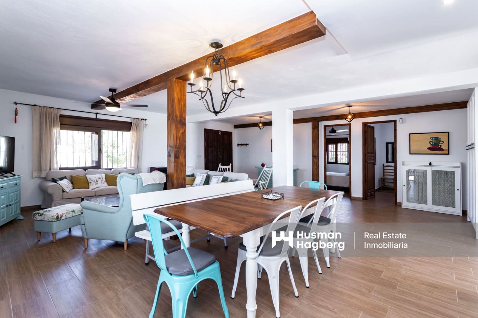 Chalet de 4 habitaciones en Almayate en venta con piscina - 460.000 € (Ref: 9552607)