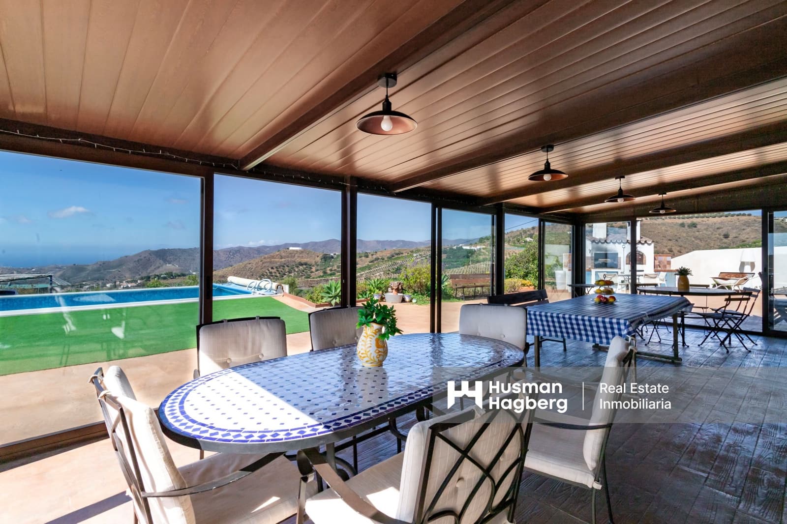 Chalet de 4 habitaciones en Almayate en venta con piscina - 460.000 € (Ref: 9552607)