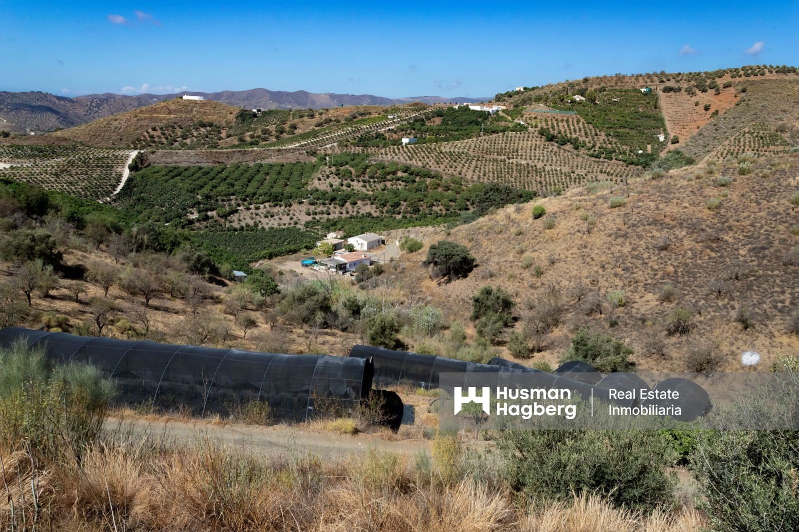 Chalet de 4 habitaciones en Almayate en venta con piscina - 460.000 € (Ref: 9552607)