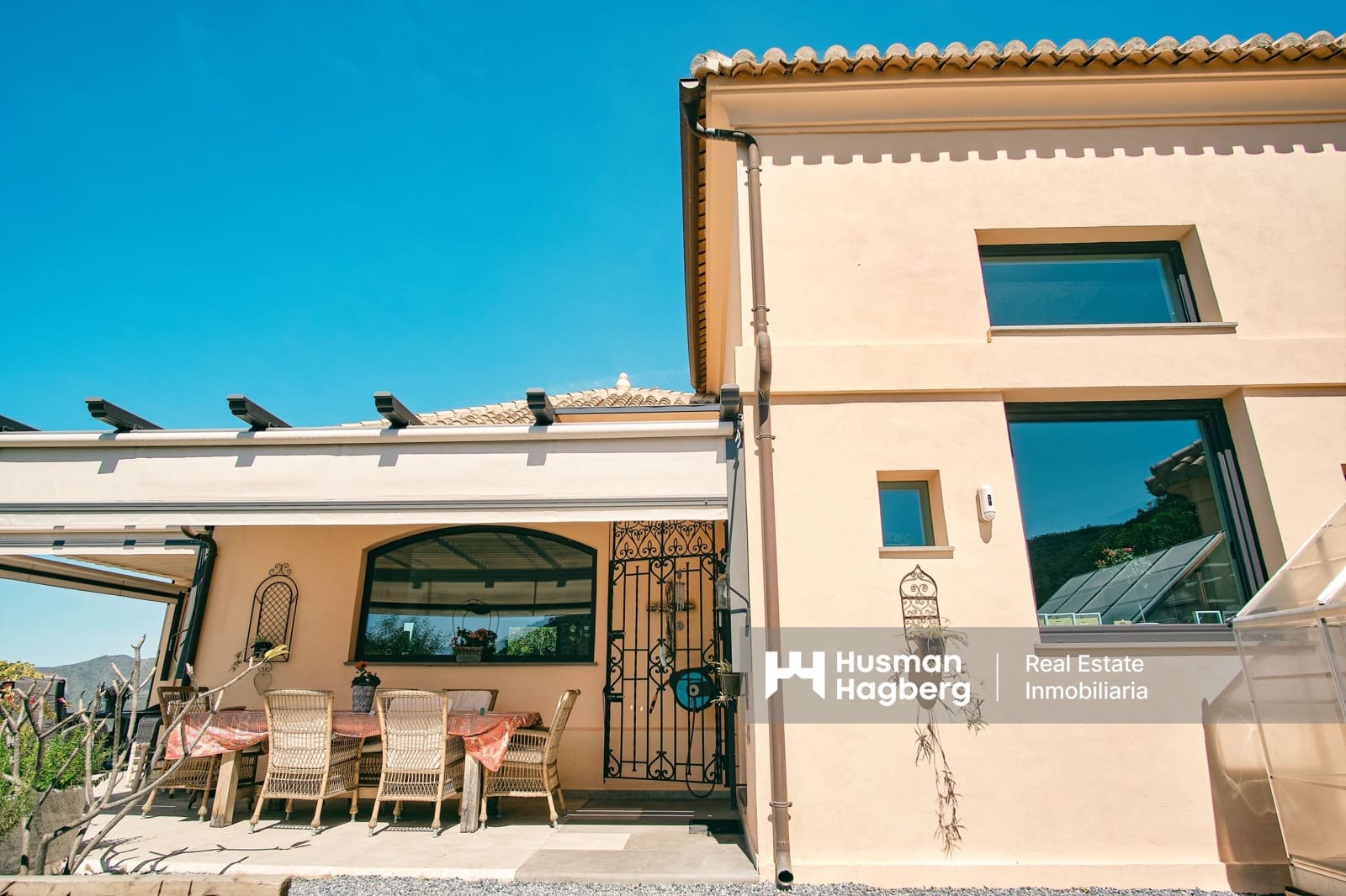 5 bedroom Villa for sale in Almunecar with pool - € 1,295,000 (Ref: 9562589)