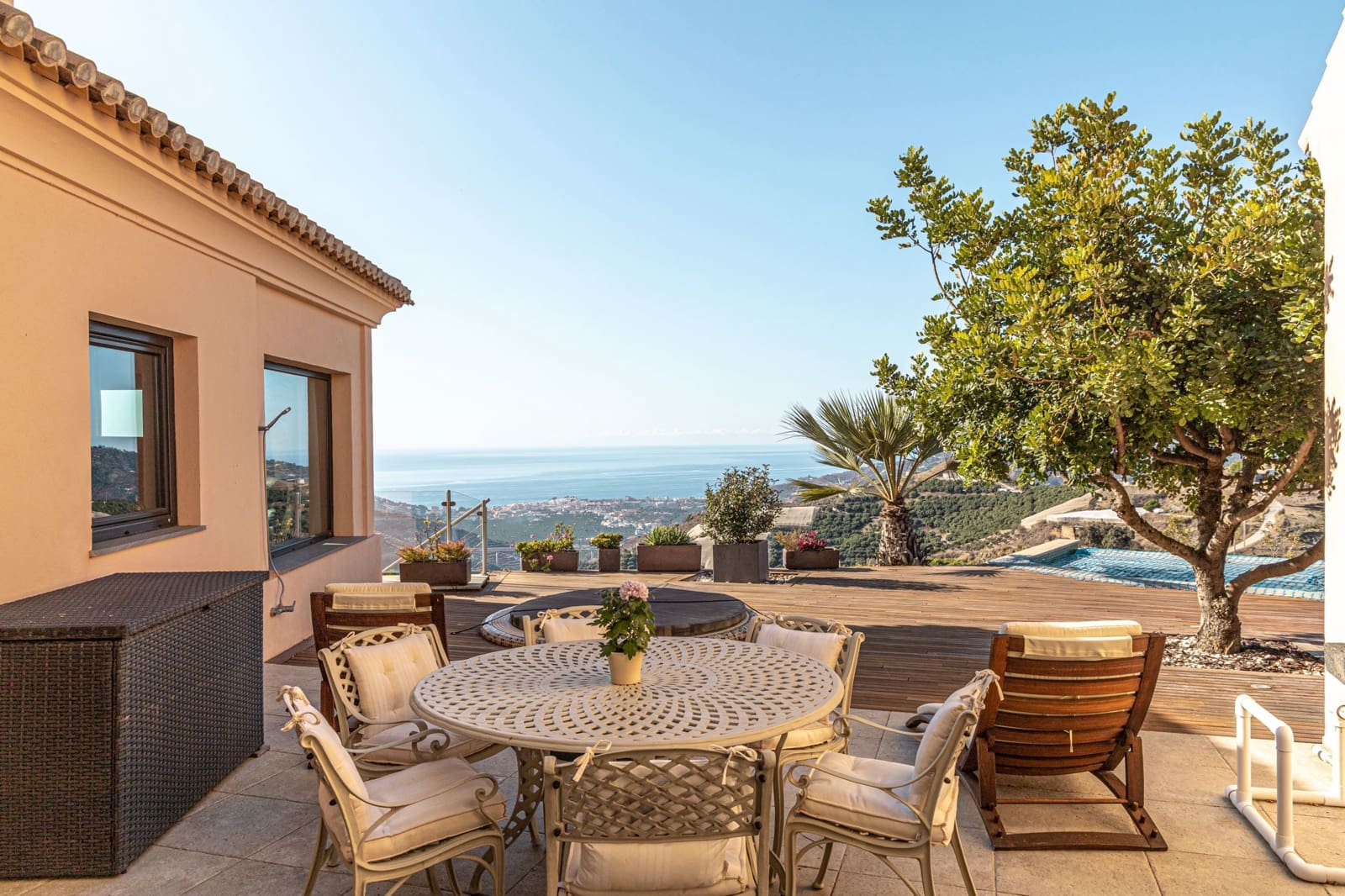 5 bedroom Villa for sale in Almunecar with pool - € 1,295,000 (Ref: 9562589)