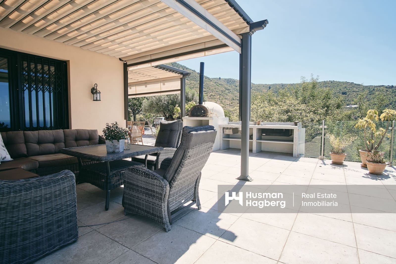 5 bedroom Villa for sale in Almunecar with pool - € 1,295,000 (Ref: 9562589)