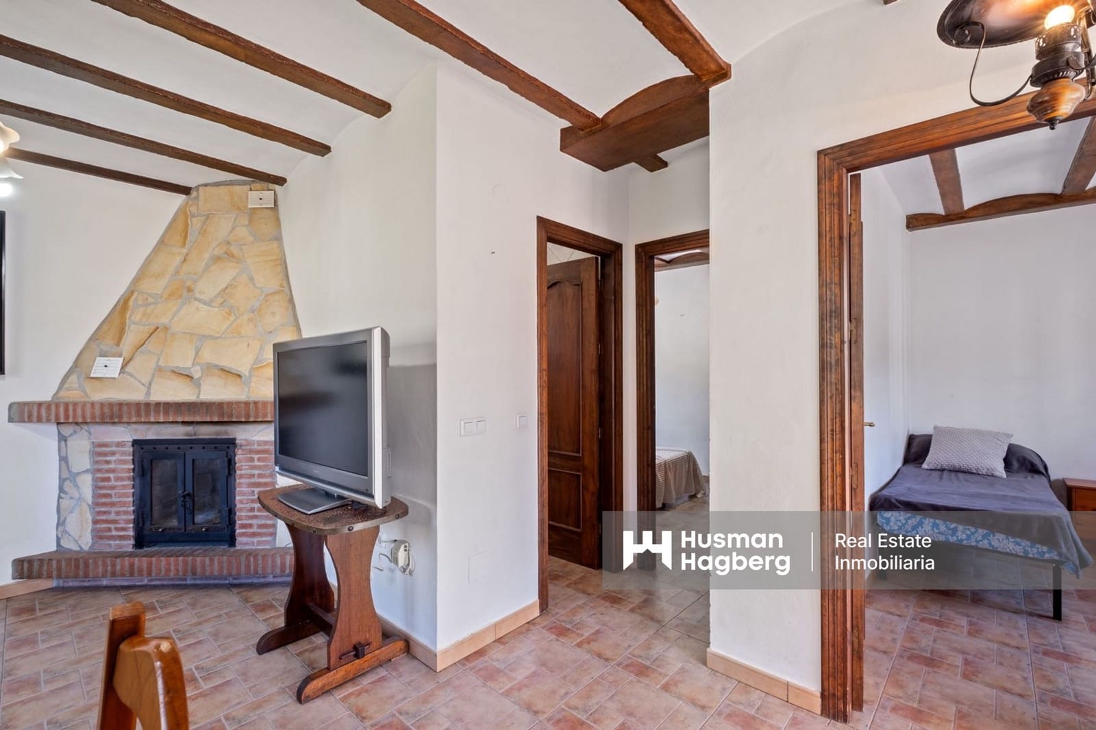 Chalet de 2 habitaciones en Frigiliana en venta con piscina - 369.000 € (Ref: 9606375)