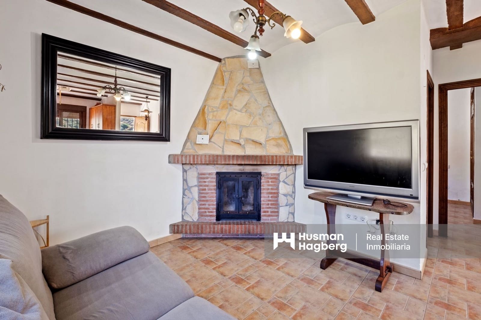 Chalet de 2 habitaciones en Frigiliana en venta con piscina - 369.000 € (Ref: 9606375)