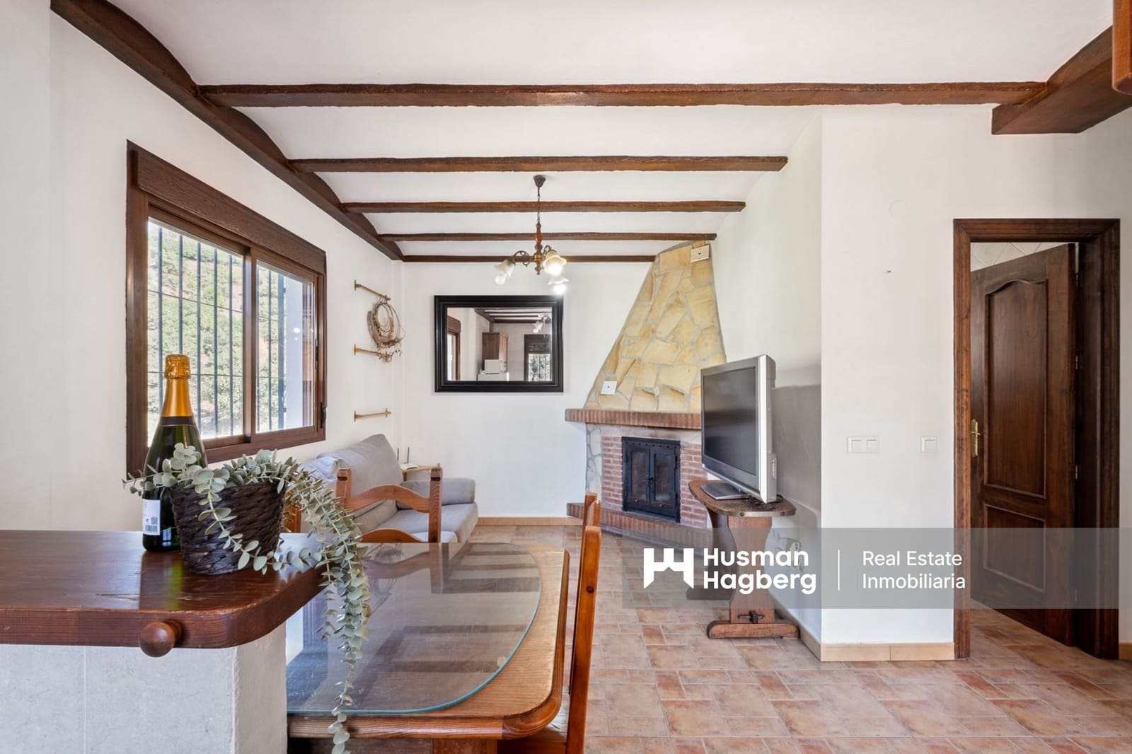 Chalet de 2 habitaciones en Frigiliana en venta con piscina - 369.000 € (Ref: 9606375)