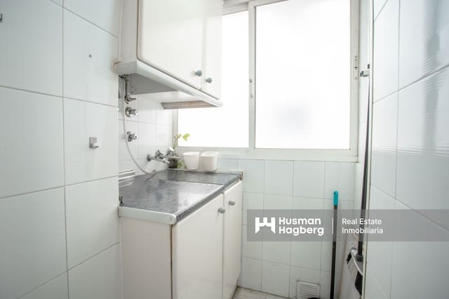 3 bedroom Apartment for sale in Almuñécar - € 300,000 (Ref: 9624059)