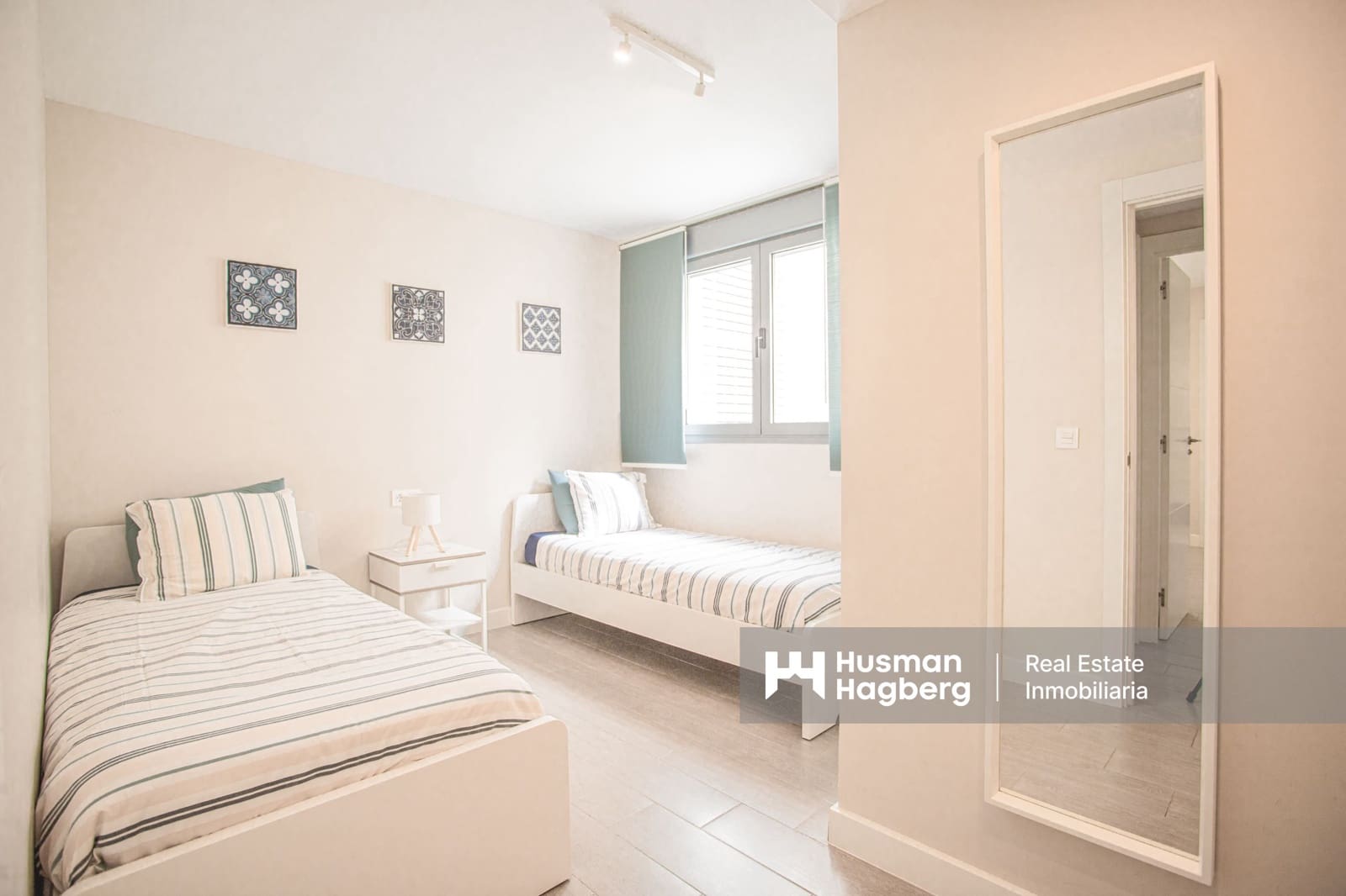 2 bedroom Apartment for sale in Torrox with pool - € 395,000 (Ref: 9652354)