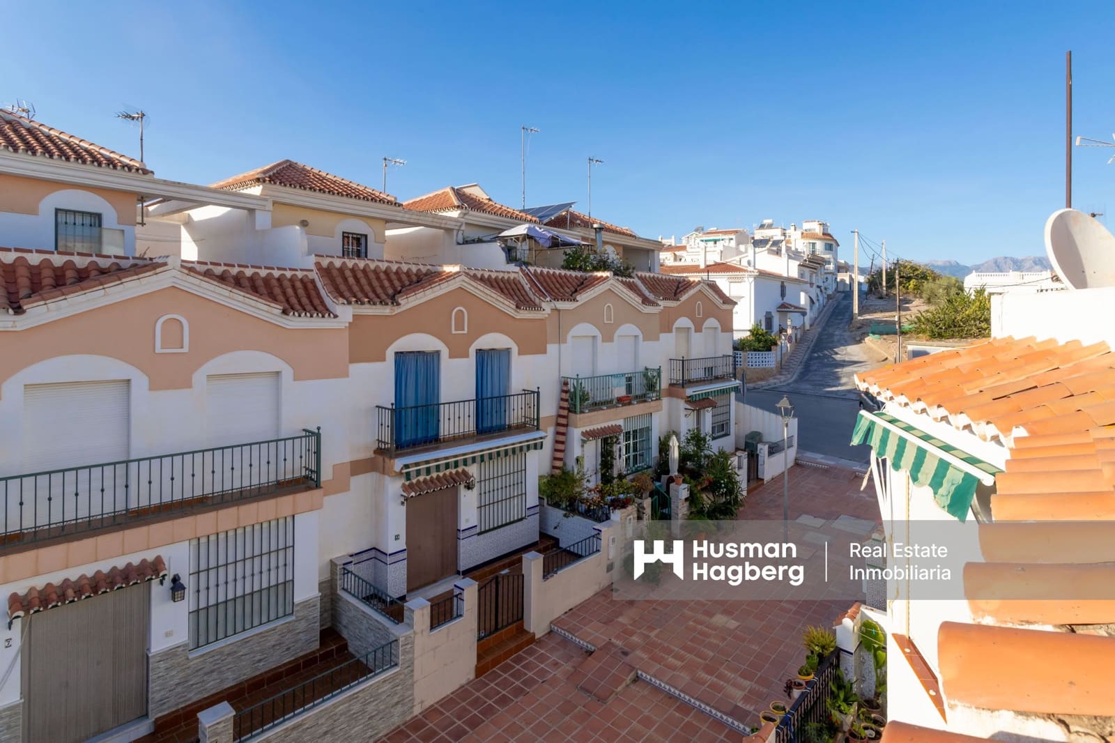 4 slaapkamer Huis te koop in Torrox met zwembad - € 399.000 (Ref: 9653189)