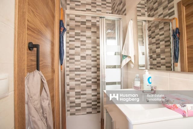 1 chambre Villa/Maison à vendre à Sayalonga avec piscine - 290 000 € (Ref: 9656710)
