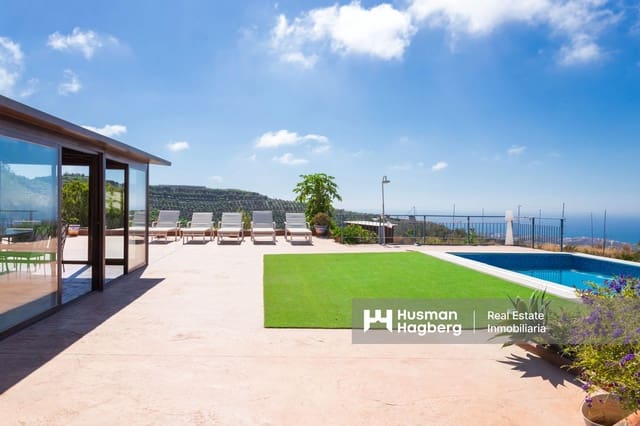 4 sypialnia Willa na sprzedaż w Almayate, Vélez-Málaga z basenem - 460 000 € (Ref: 9688475)