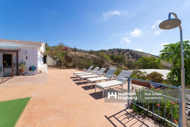 4 sypialnia Willa na sprzedaż w Almayate, Vélez-Málaga z basenem - 460 000 € (Ref: 9688475)