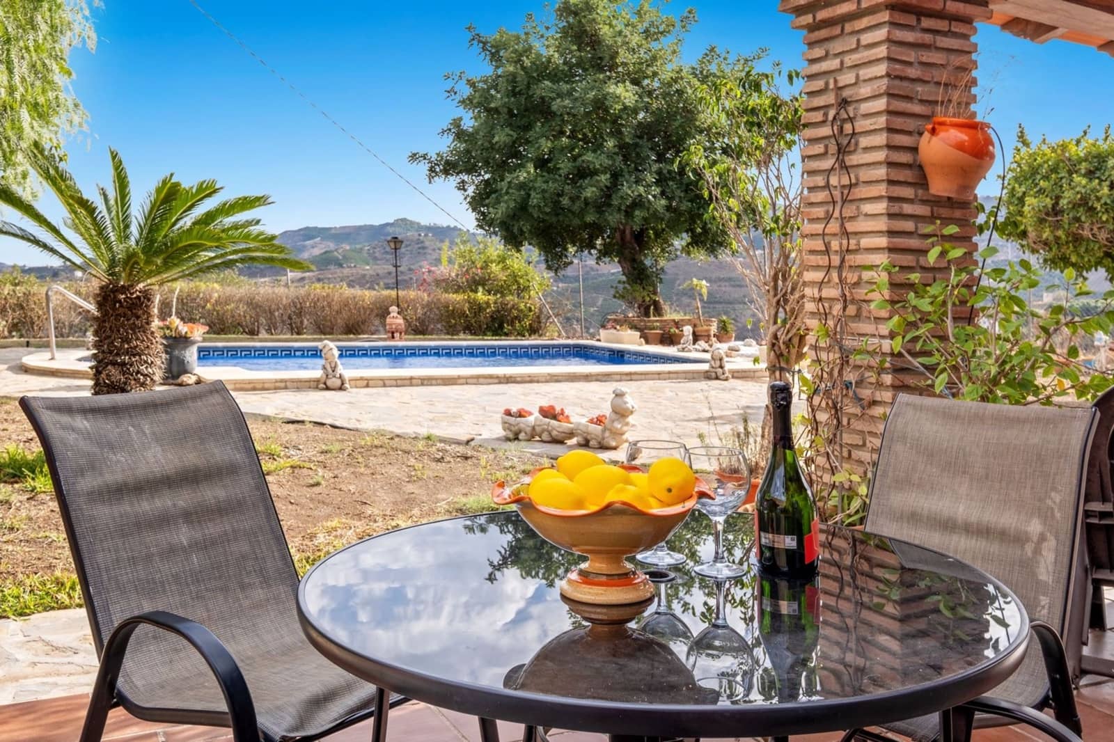 2 chambre Villa/Maison à vendre à Benamocarra avec piscine - 339 999 € (Ref: 9688476)