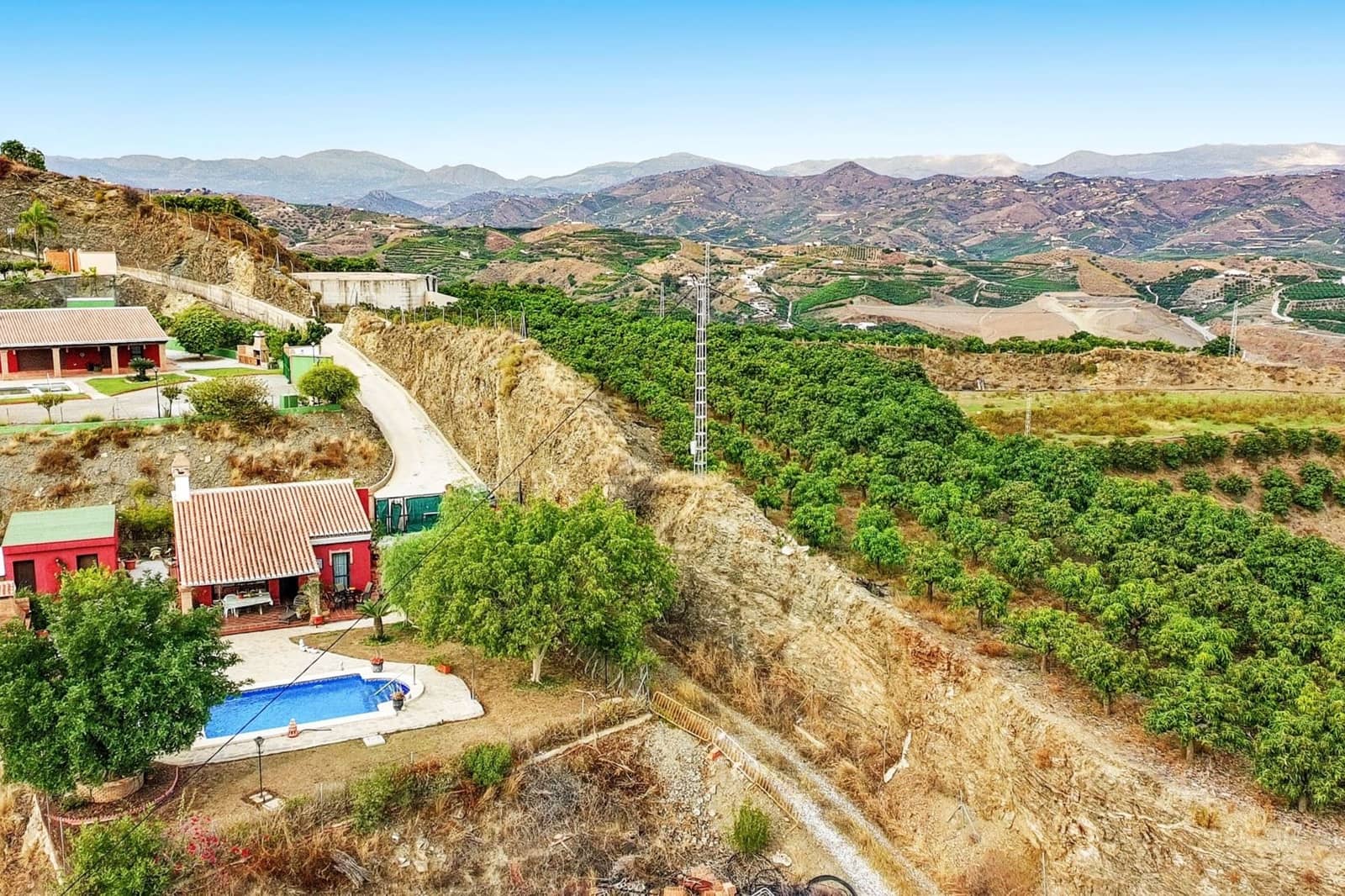 2 chambre Villa/Maison à vendre à Benamocarra avec piscine - 339 999 € (Ref: 9688476)