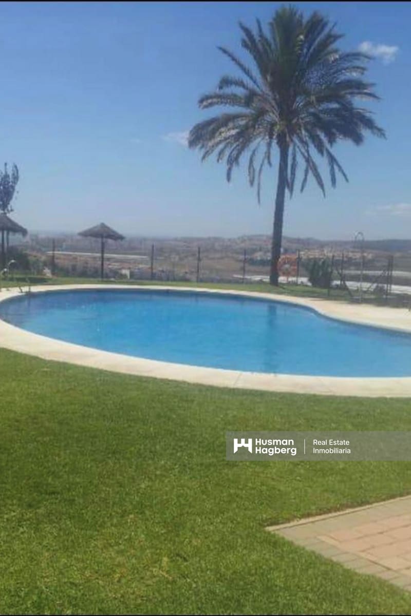 2 Zimmer Apartment zu verkaufen in Caleta de Velez mit Pool - 289.000 € (Ref: 9720459)