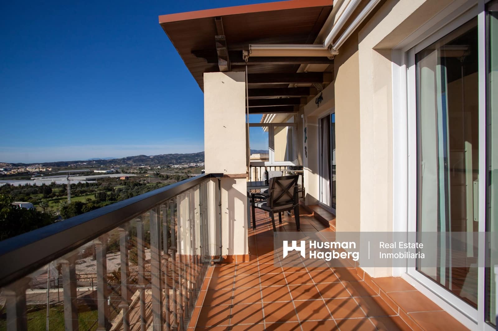 2 Zimmer Apartment zu verkaufen in Caleta de Velez mit Pool - 289.000 € (Ref: 9720459)